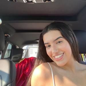 Meet your Posher, Abril